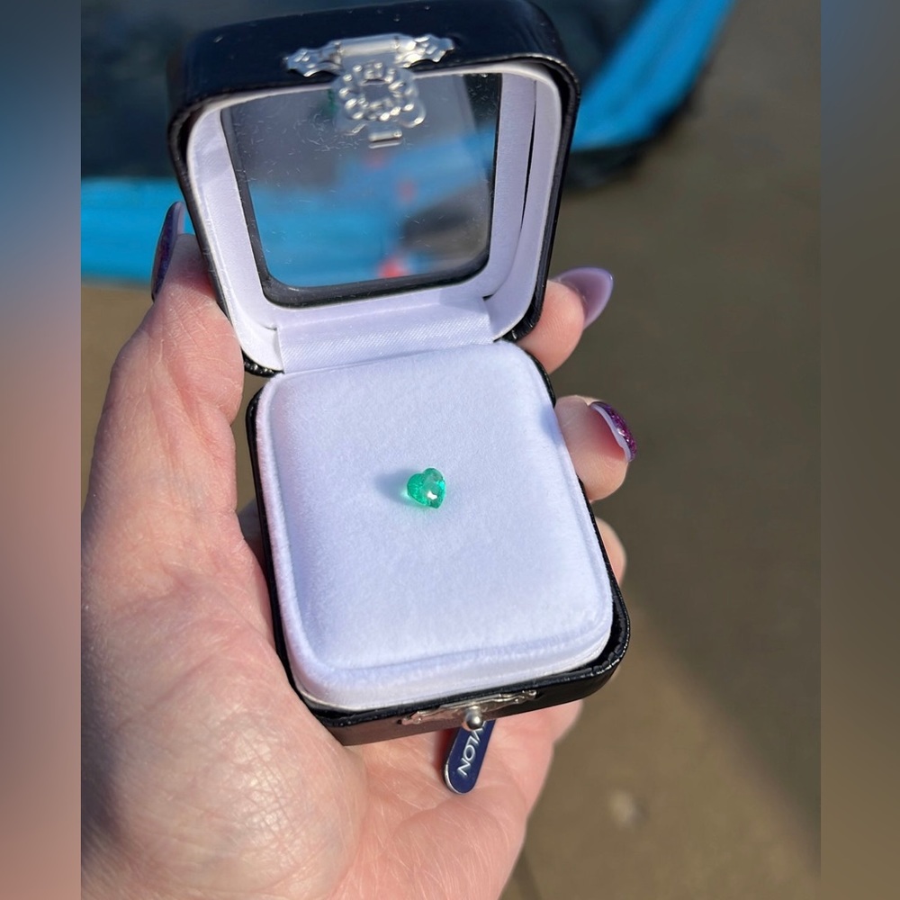 Natural Colombian 💍Emerald 1.08carats heart faceted - Picture 8 of 12